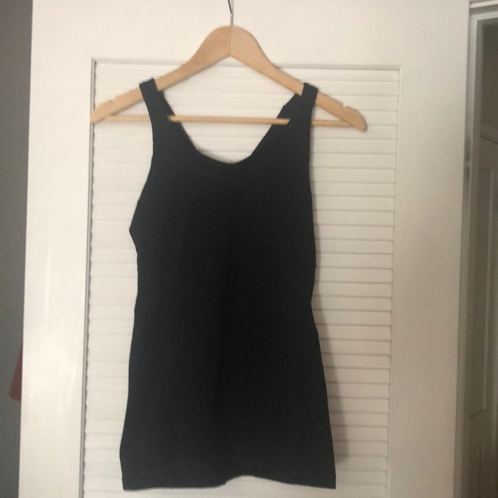 Black LULU athletic top